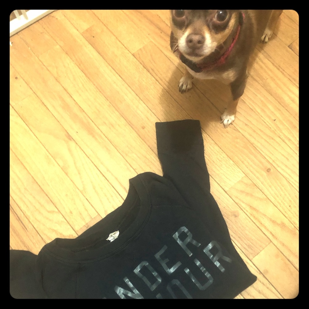 UNDER AMOUR BLACK CREW NECK SWEATSHIRT